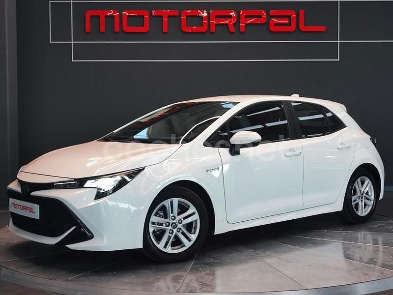 Blanco Usado 2020 Toyota Corolla Active Berlina | 18.400 € (Buen precio) - Imagen 1/4