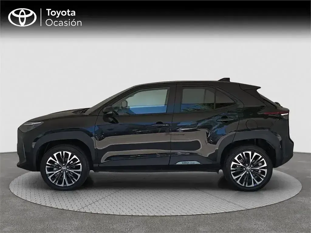 Usado Toyota Yaris Cross Style 116 CV (85 kW) 2022 Negro SUV