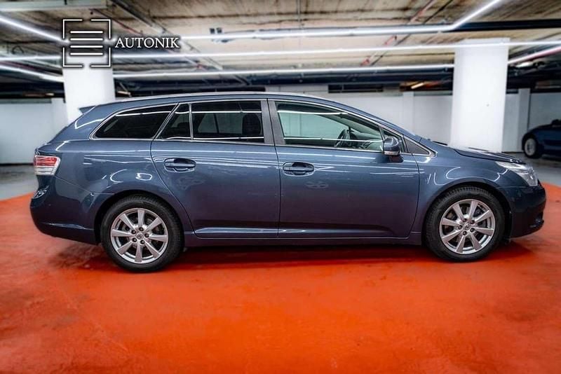 Usado Toyota Avensis Executive 177 CV (130 kW) 2006 Burdeos Familiar