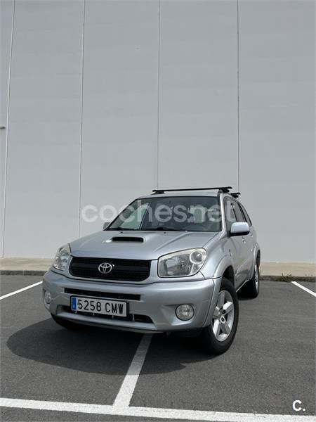 Gris / plata Usado 2003 Toyota RAV4 Sol SUV | 7699 € (Precio justo) - Imagen 1/4