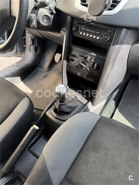 Usado Peugeot 207 90 CV (66 kW) 2007 Gris / plata Berlina