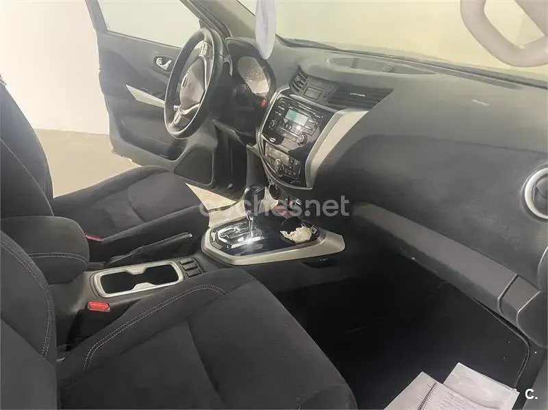 Usado Nissan Navara 190 CV (139 kW) 2015 Marrón Pickup/Camioneta