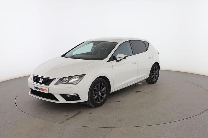 Usado Seat Leon Style 116 CV (85 kW) 2019 Blanco Berlina