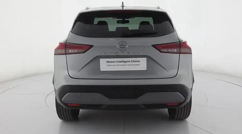 Usado Nissan Qashqai N-Connecta 140 CV (102 kW) 2024 Plata diamante SUV