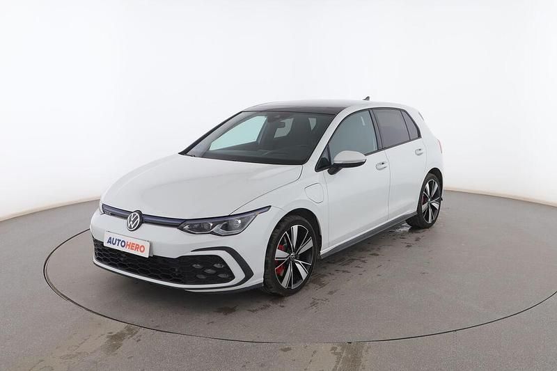 Blanco Usado 2020 VW Golf VIII GTE Utilitario | 23.599 € (Un poco caro) - Imagen 1/3
