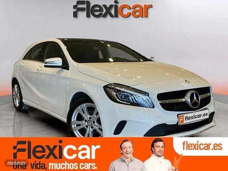 Usado Mercedes A180 Urban 109 CV (80 kW) 2016 Beige Berlina