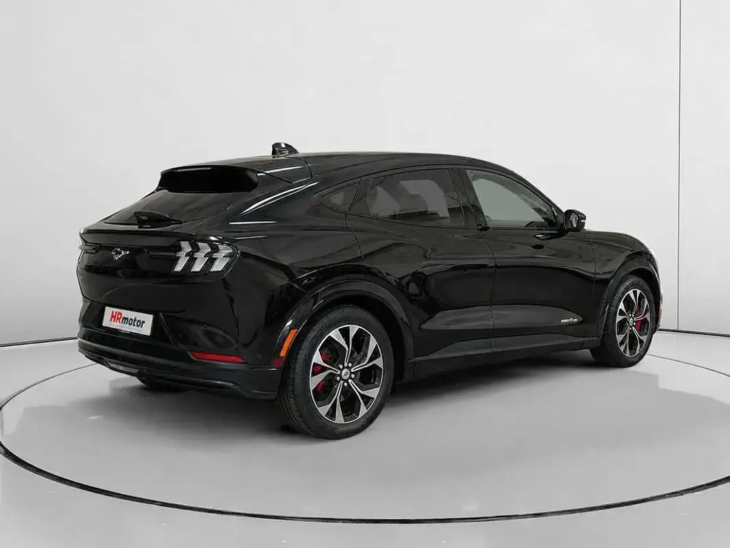 Usado Ford Mustang Mach-E 197 kW (269 CV) 2023 Negro SUV