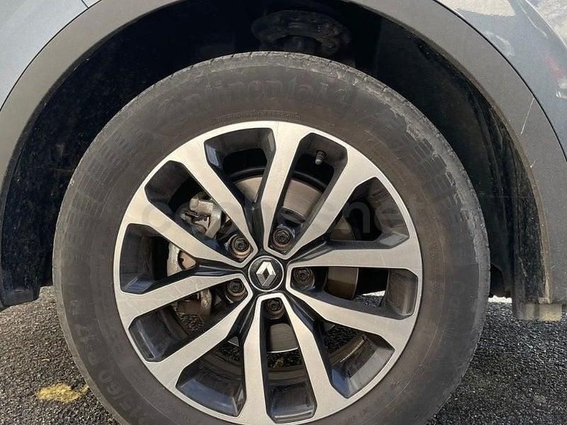 Usado Renault Kadjar Equilibre 140 CV (102 kW) 2022 Gris / plata SUV