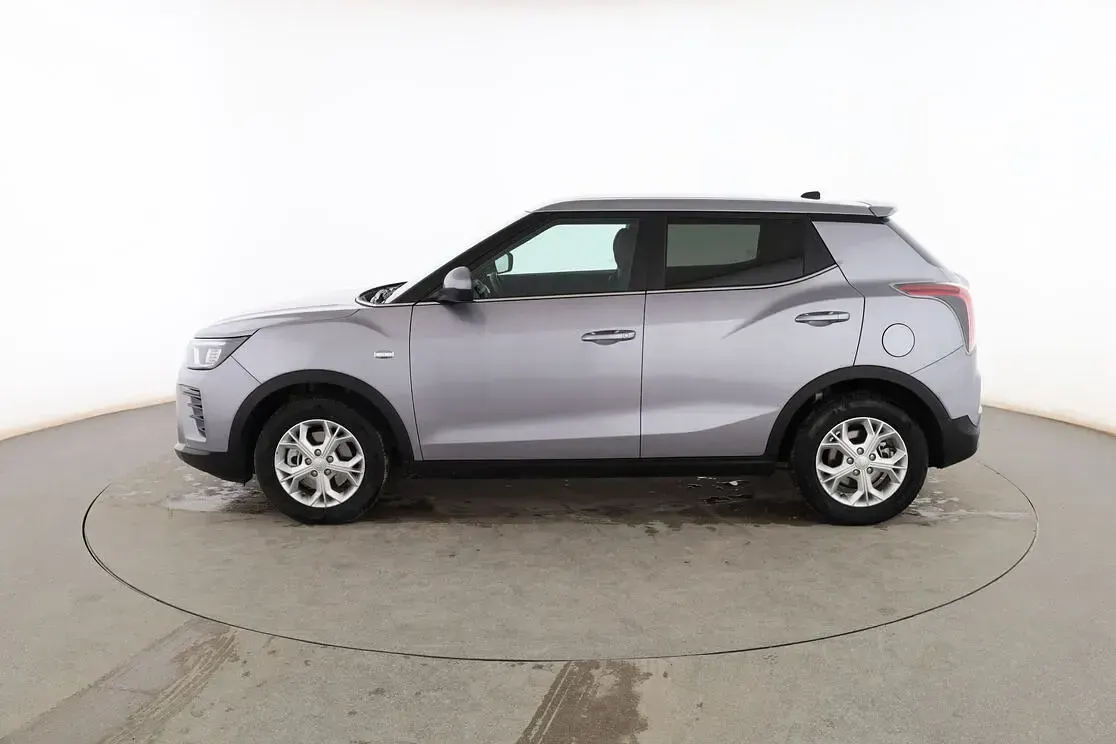 Usado SsangYong Tivoli 135 CV (99 kW) 2024 Gris SUV