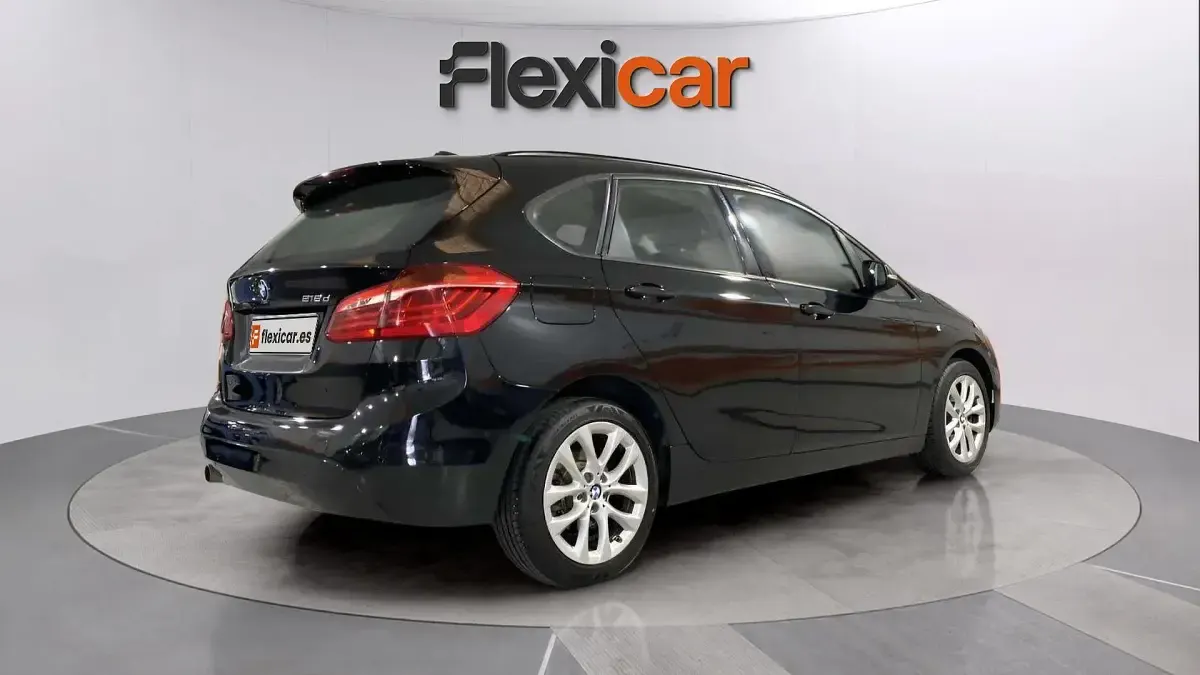 Usado BMW 218 150 CV (110 kW) 2015 Negro Familiar