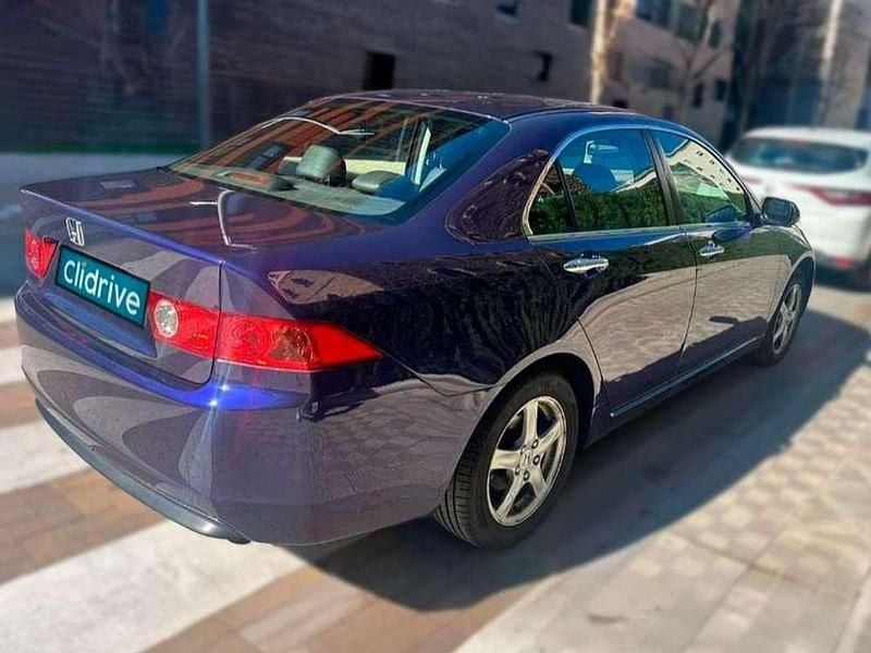Usado Honda Accord Elegance 150 CV (110 kW) 2005 Azul Berlina