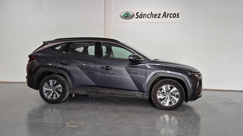 Usado Hyundai Tucson 136 CV (100 kW) 2021 Gris SUV