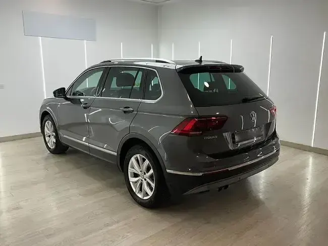 Usado VW Tiguan Advance 150 CV (110 kW) 2019 Gris SUV