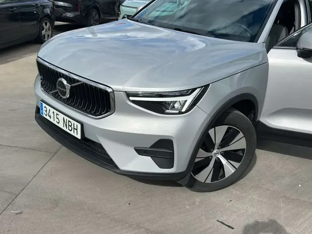 Usado Volvo XC40 Core 2025 Gris SUV