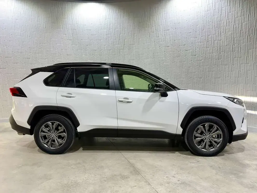 Usado Toyota RAV4 Hybrid Advance 218 CV (160 kW) 2024 Blanco SUV