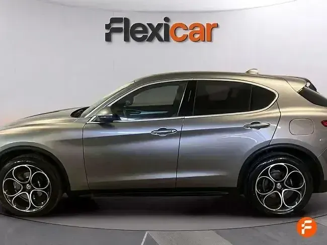 Usado Alfa Romeo Stelvio Executive 210 CV (154 kW) 2019 Gris SUV