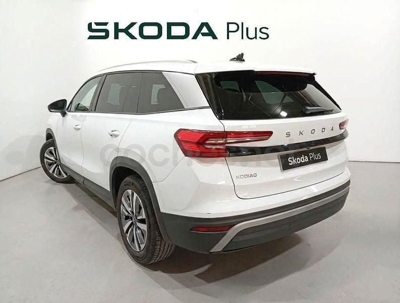 Usado Skoda Kodiaq Selection 150 CV (110 kW) 2025 Blanco SUV