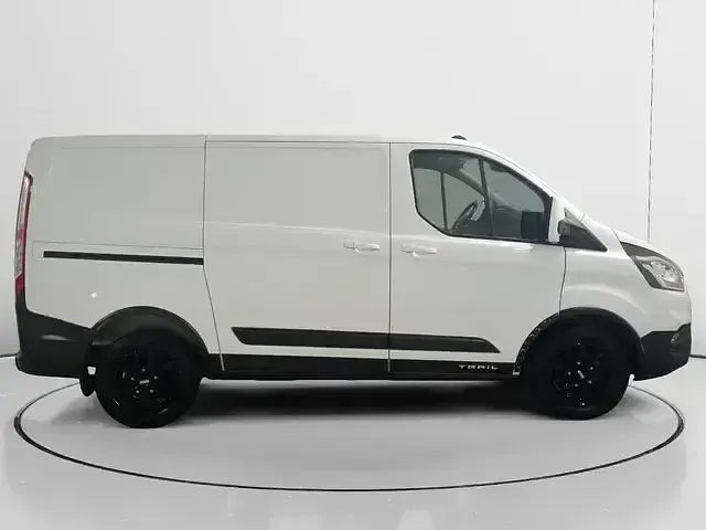 Usado Ford Transit Custom 130 CV (95 kW) 2021 Blanco Berlina