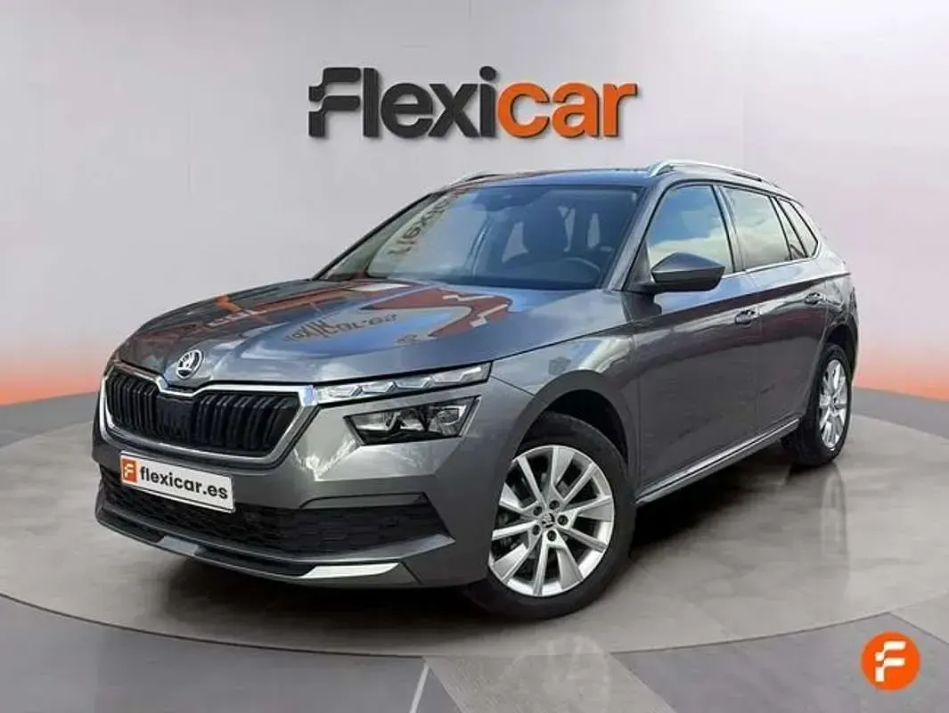 Usado Skoda Kamiq Style 150 CV (110 kW) 2022 Gris SUV