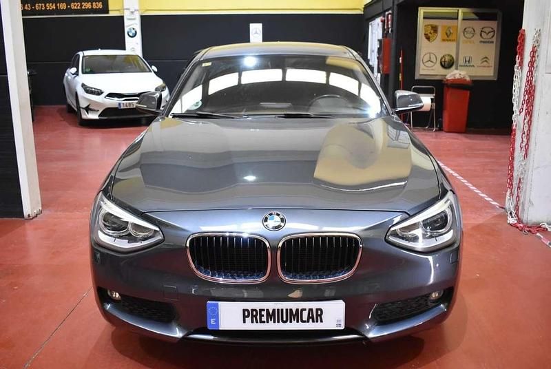 Usado BMW 118 143 CV (105 kW) 2015 Gris Utilitario