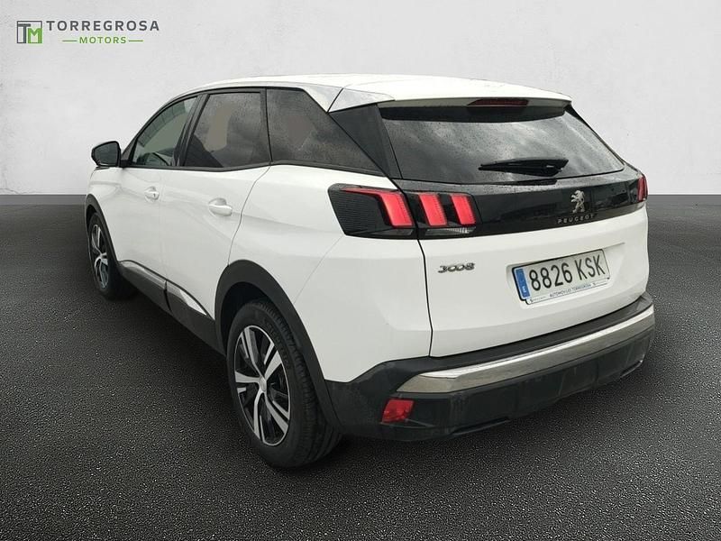 Usado Peugeot 3008 Allure 130 CV (95 kW) 2018 Blanco SUV