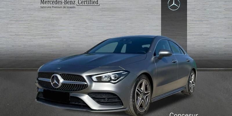 Gris Usado 2021 Mercedes CLA180 Berlina | 31.900 € (Un poco caro) - Imagen 1/4