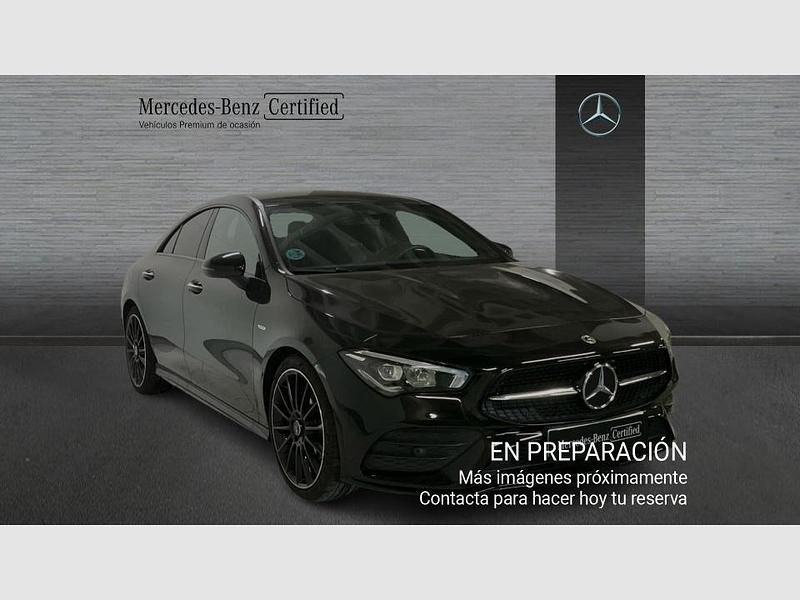 Usado Mercedes CLA180 136 CV (100 kW) 2022 Blanco Berlina