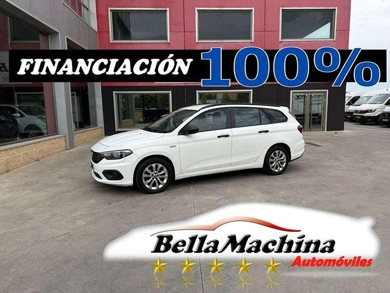 Blanco Usado 2018 Fiat Tipo Lounge Familiar | 7475 € (Precio justo) - Imagen 1/4
