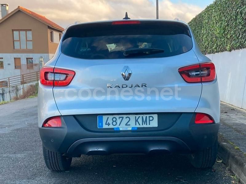 Usado Renault Kadjar Zen 130 CV (95 kW) 2018 Gris / plata SUV