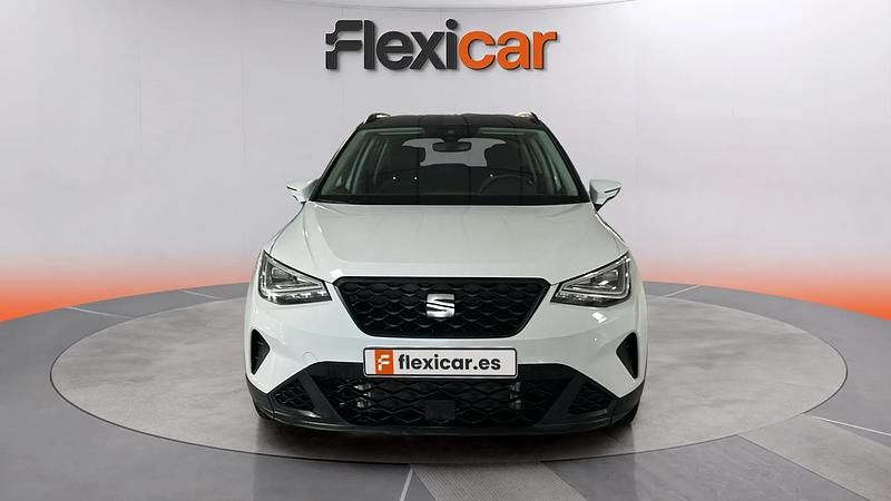 Usado Seat Arona Style 110 CV (80 kW) 2022 Blanco SUV