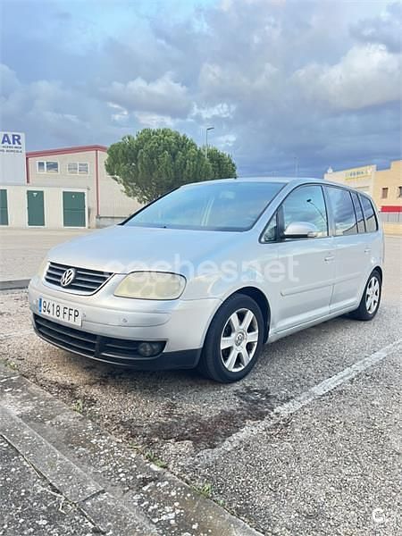 Gris / plata Usado 2004 VW Touran Advance Monovolumen | 3600 € (Buen precio) - Imagen 1/2