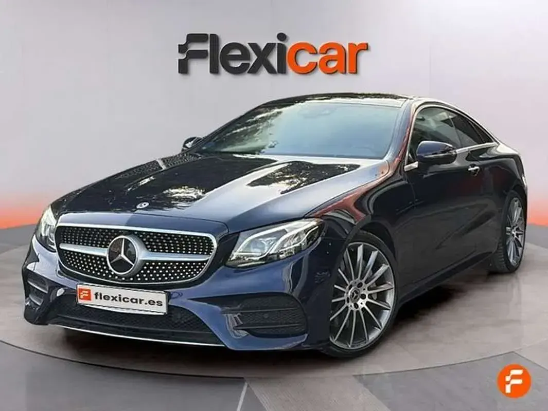 Usado Mercedes E350 299 CV (219 kW) 2019 Azul Coupe