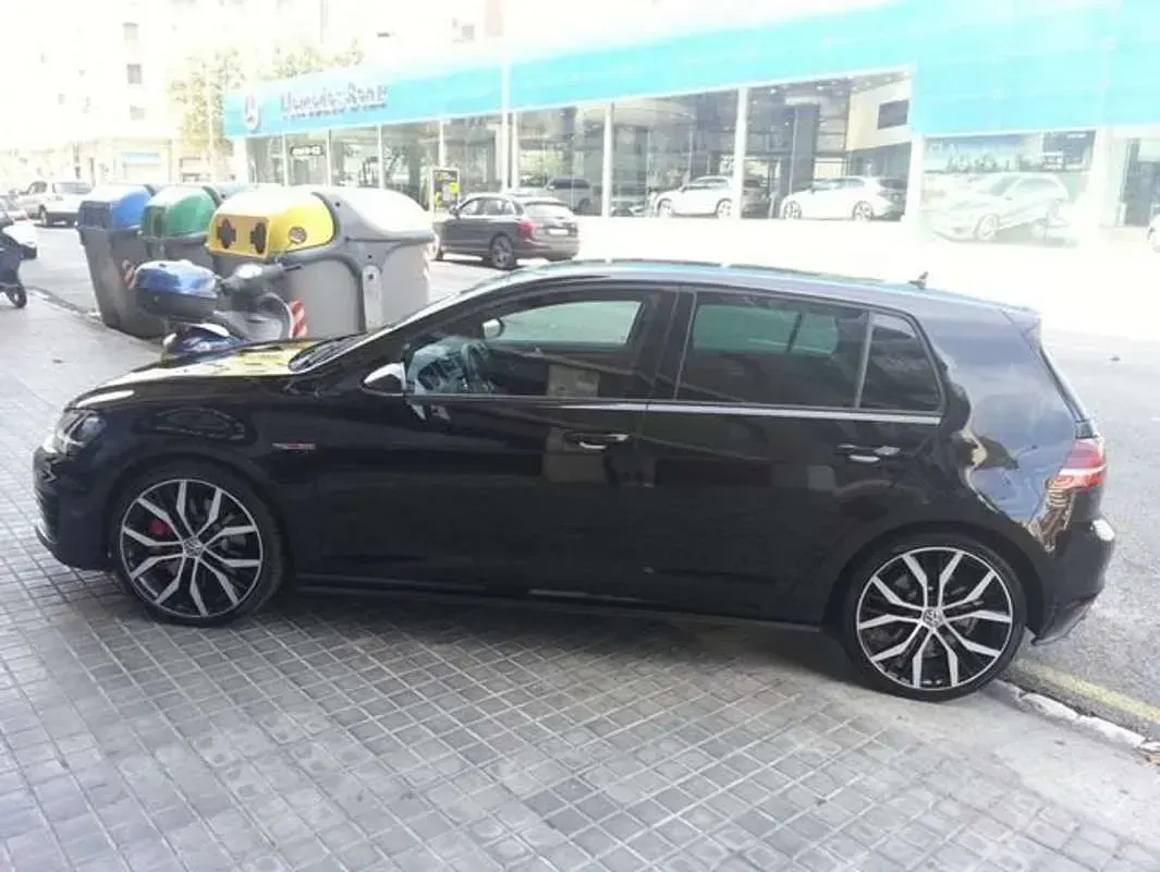 Usado VW Golf VII GTI 230 CV (169 kW) 2014 Negro Berlina