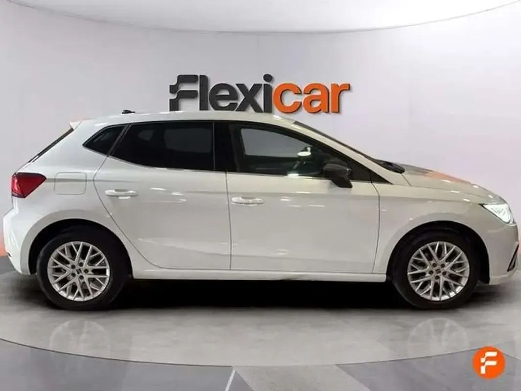 Usado Seat Ibiza 116 CV (85 kW) 2024 Blanco Utilitario