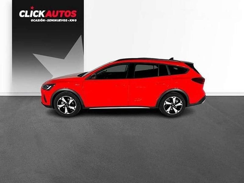 Usado Ford Focus Active 155 CV (114 kW) 2024 Negro Familiar