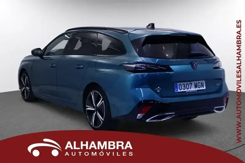 Usado Peugeot 308 GT 180 CV (132 kW) 2023 Azul Familiar