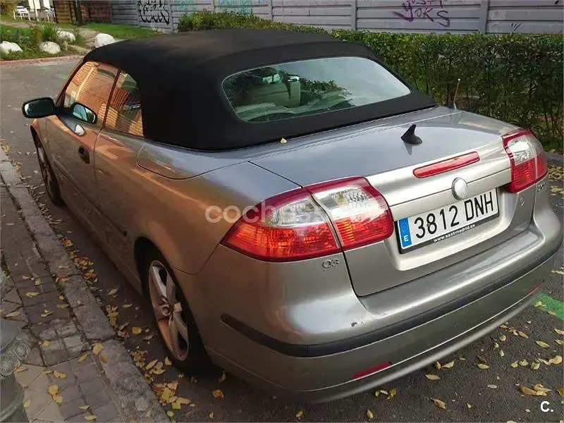 Usado Saab 9-3 Vector 175 CV (128 kW) 2005 Gris / plata Descapotable
