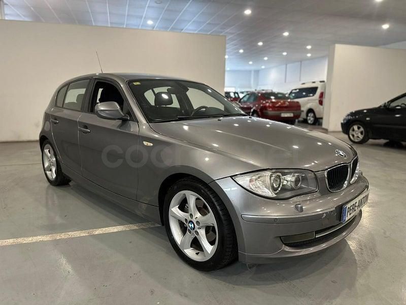 Usado BMW 118 143 CV (105 kW) 2011 Gris / plata Utilitario