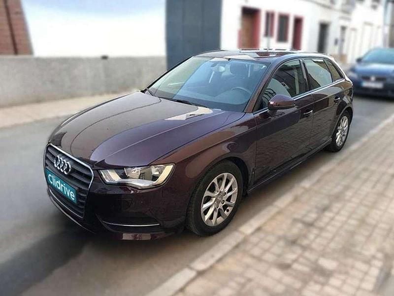 Usado Audi A3 Sportback Premium 110 CV (80 kW) 2015 Beige Utilitario