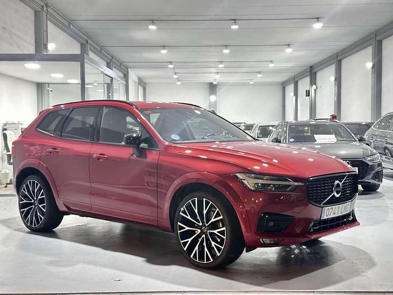 Usado Volvo XC60 R-Design 235 CV (172 kW) 2021 Rojo SUV
