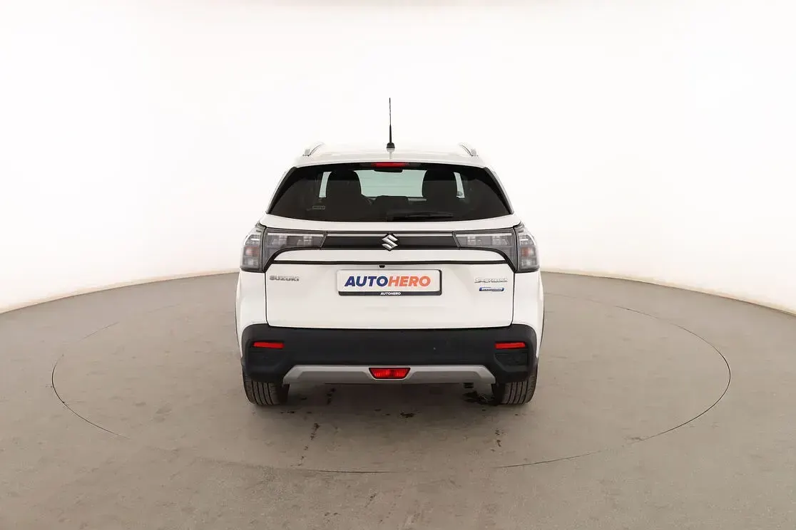 Usado Suzuki SX4 S-Cross Comfort 129 CV (94 kW) 2024 Blanco SUV