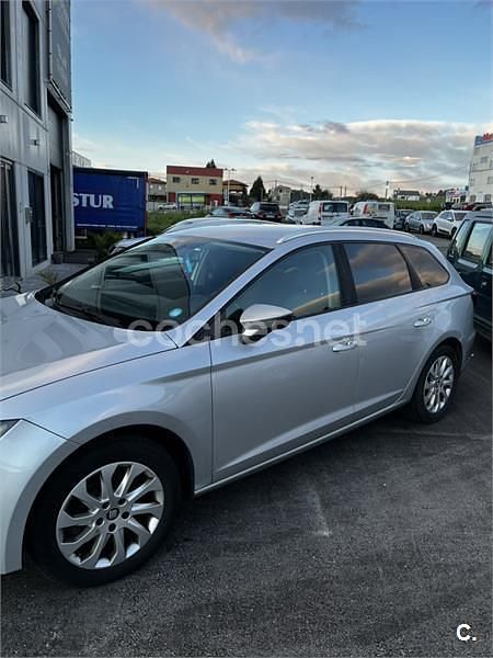 Usado Seat Leon ST Style 105 CV (77 kW) 2014 Gris / plata Familiar