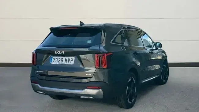 Käytetty Kia Sorento 252 HP (185 kW) 2024 Harmaa Katumaasturi