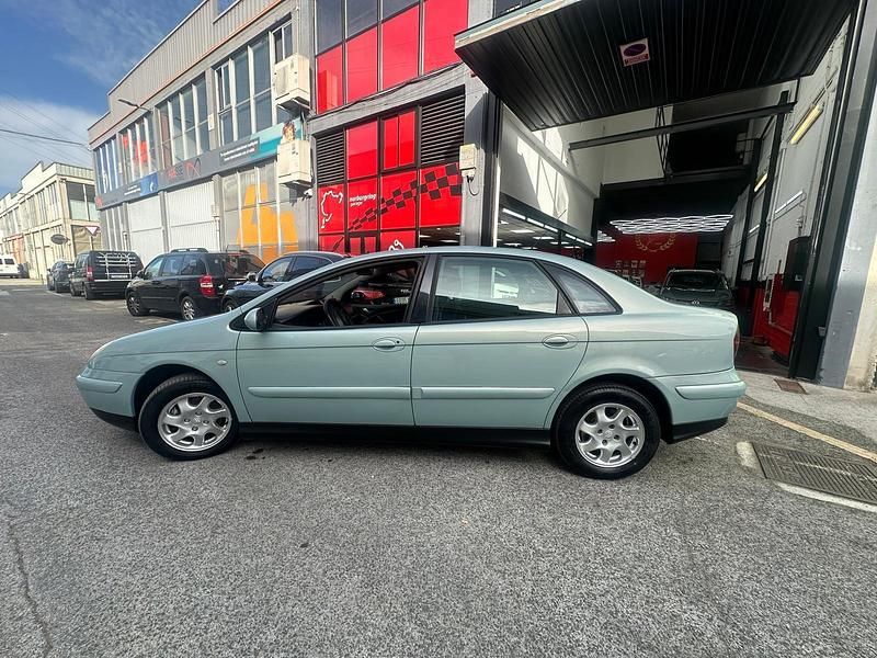 Usado Citroën C5 Exclusive 138 CV (101 kW) 2004 Azul Berlina
