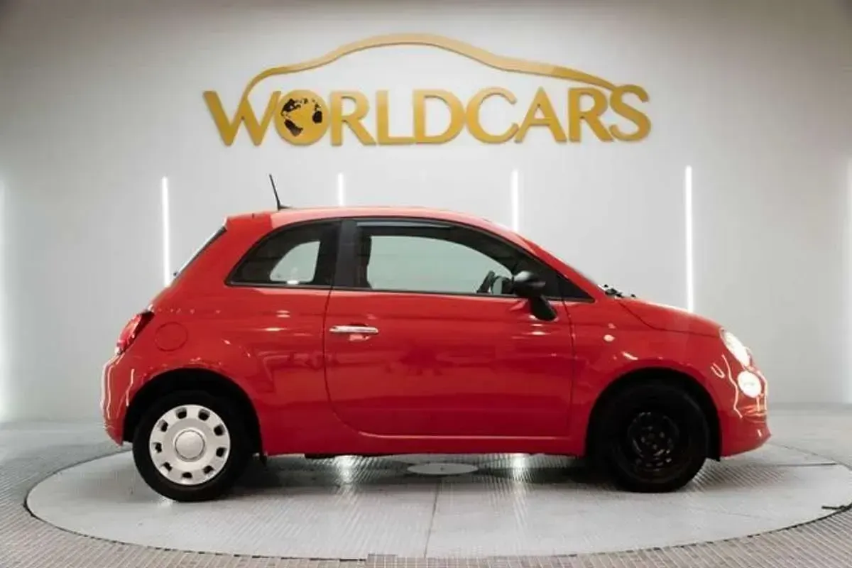Usado Fiat 500 71 CV (52 kW) 2021 Rojo Utilitario