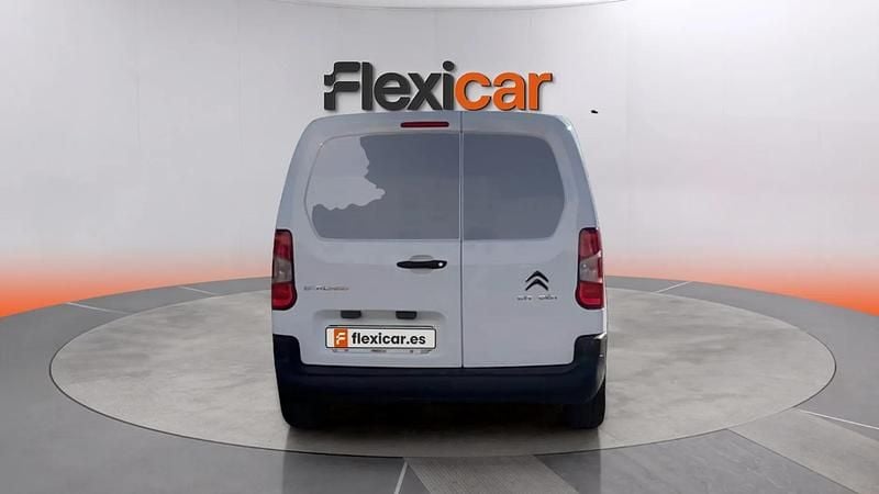 Usado Citroën Berlingo 102 CV (75 kW) 2022 Blanco Monovolumen