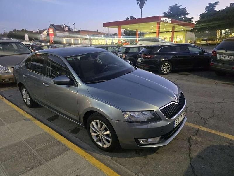 Usado Skoda Octavia GreenLine 110 CV (80 kW) 2013 Beige Utilitario