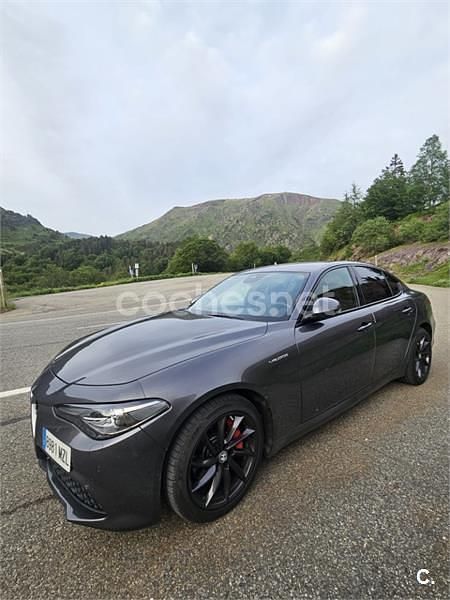 Gris / plata Usado 2019 Alfa Romeo Giulia Veloce Berlina | 28.000 € (Buen precio) - Imagen 1/4