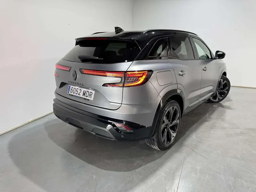 Usado Renault Austral Techno Esprit Alpine 158 CV (116 kW) 2023 Gris SUV