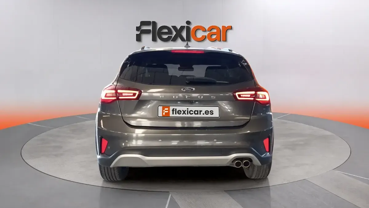 Usado Ford Focus Active 155 CV (114 kW) 2024 Gris Berlina